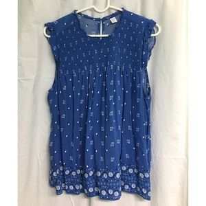 Old Navy flowered blue sleeveless top